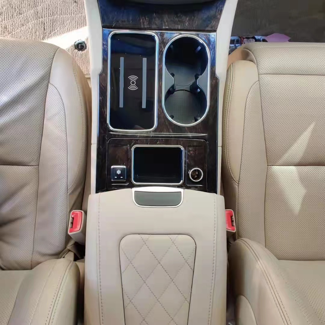 Kench Front Armrest Console Bo - Wireless Car Charger reseña y precio
