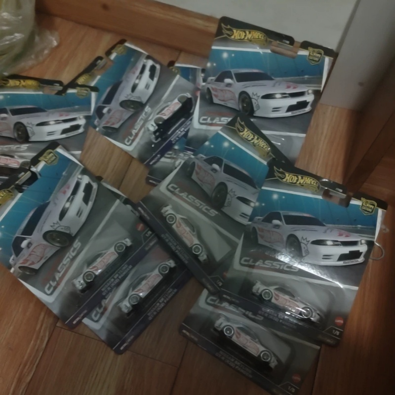 Hot Wheels Premium Diecast Car - Car Accessories Company reseña y precio